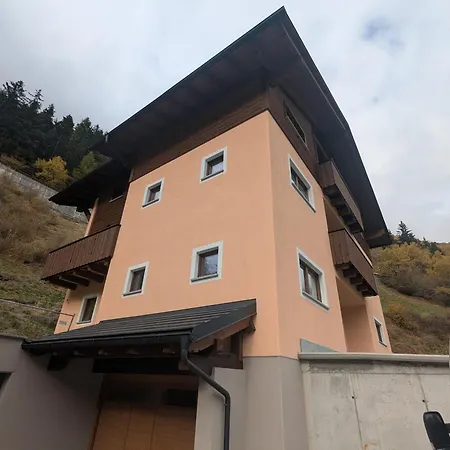 Serenella Dağ evi *
