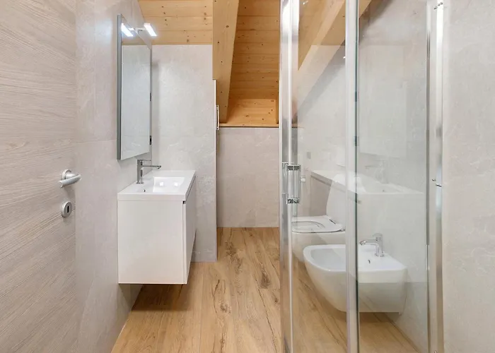 シャレー Serenella イゾラッチャ