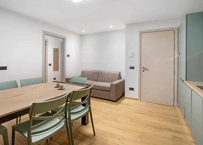 シャレー Serenella