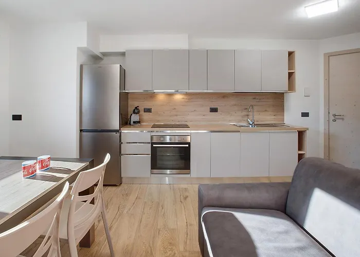 シャレー Serenella イゾラッチャ